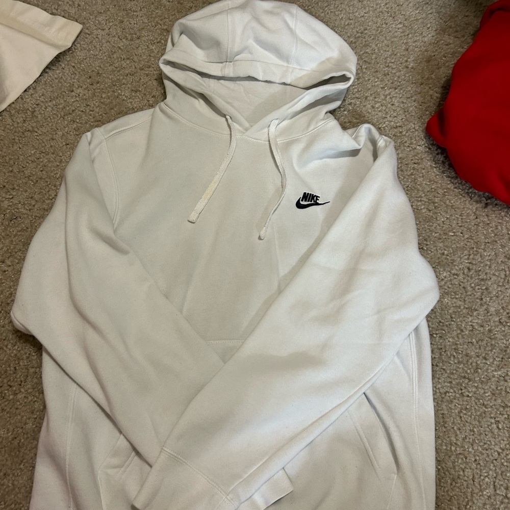 Nike White Sweatshirt Athletic Style